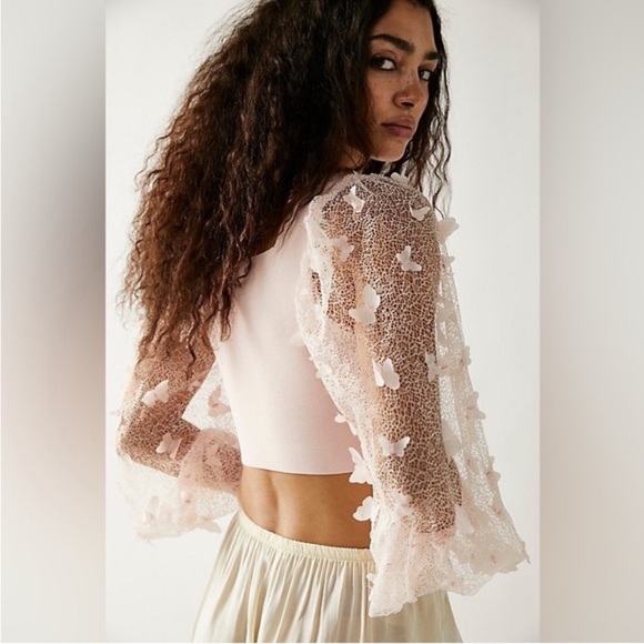 Free People Light Pink Lace Butterfly Balloon Sleeve Crop Top NWT - Picture 2 of 15